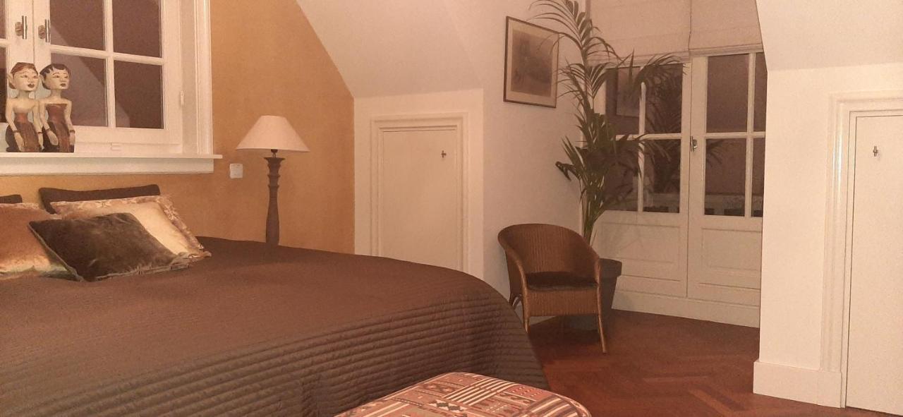Huize Koempoelan Bed & Breakfast Naarden Ngoại thất bức ảnh