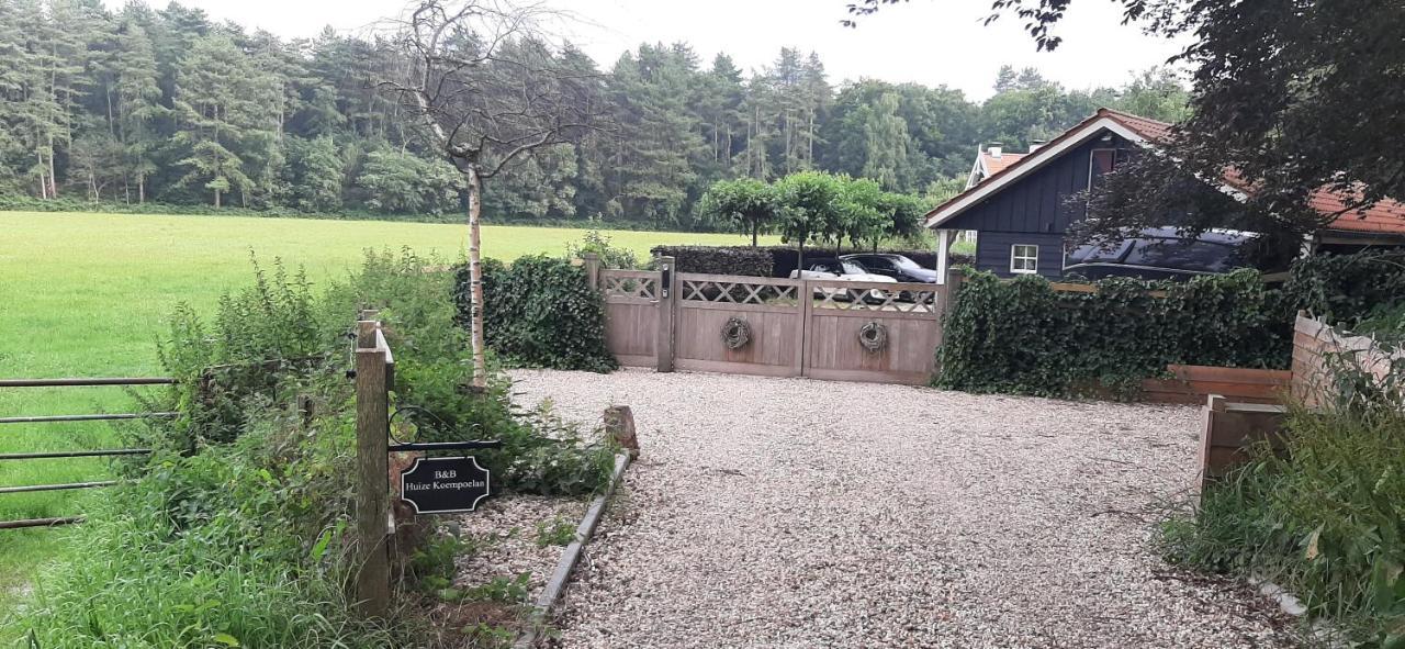 Huize Koempoelan Bed & Breakfast Naarden Ngoại thất bức ảnh