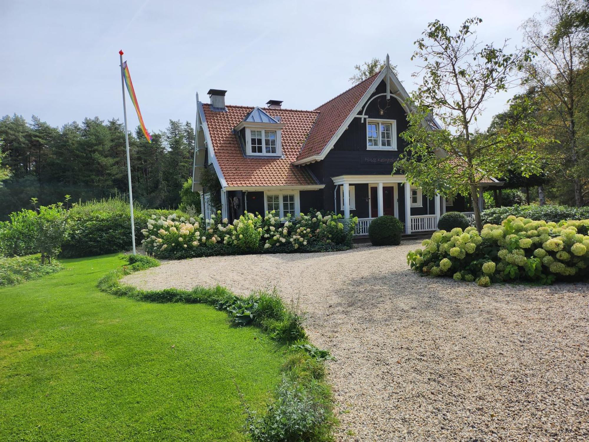 Huize Koempoelan Bed & Breakfast Naarden Ngoại thất bức ảnh