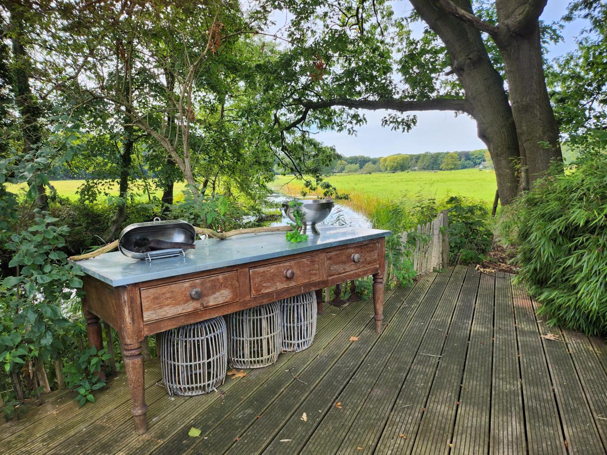 Huize Koempoelan Bed & Breakfast Naarden Ngoại thất bức ảnh